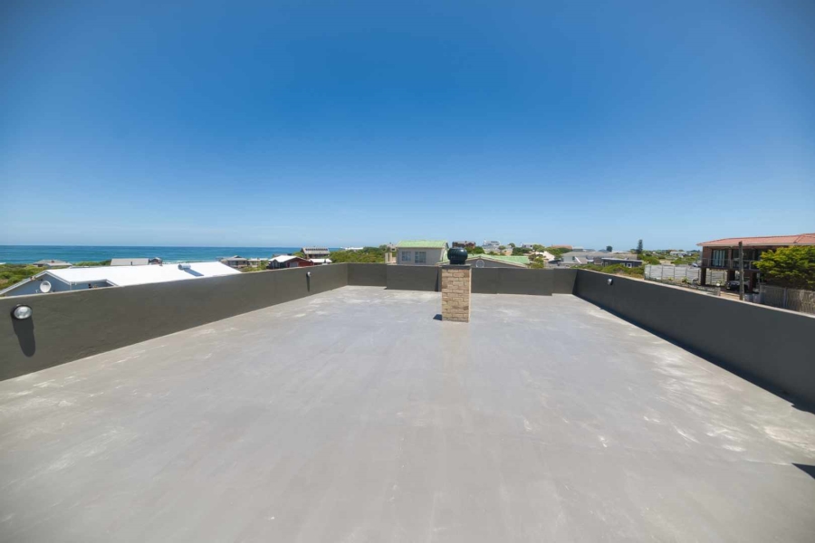 4 Bedroom Property for Sale in Pearly Beach Western Cape